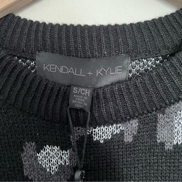 Kendall and Kylie Black Sliver Cheetah Leopard Print Sweater Crew Neck Small - Picture 5 of 10